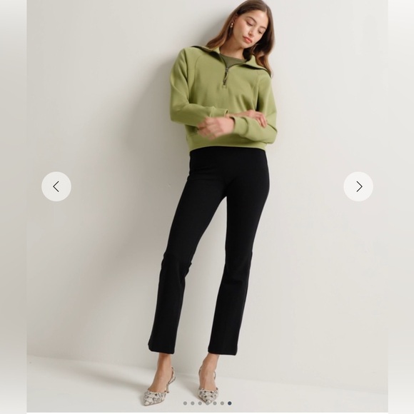 Spanx MEDIUM The Perfect Pants Ponte Knit Flare Cropped in black - Picture 4 of 9